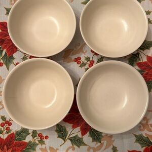 4 Pfaltzgraff tea rose soup cereal salad bowls. No chips or cracks. 2 sizes.
